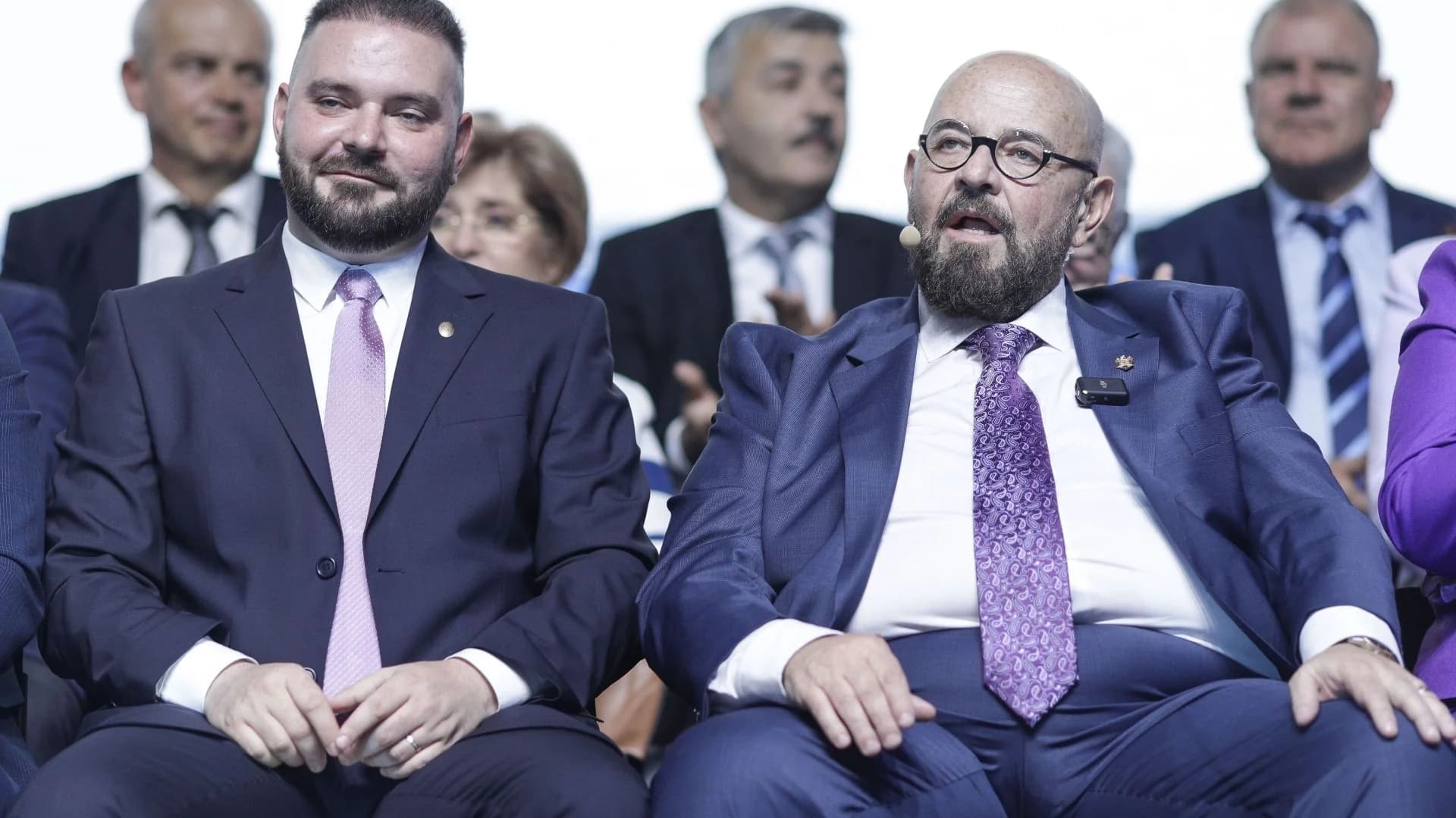 Incident ”extrem de grav”, descoperit la primăria lui Piedone: ”O încălcare a normelor privind protecția datelor personale”