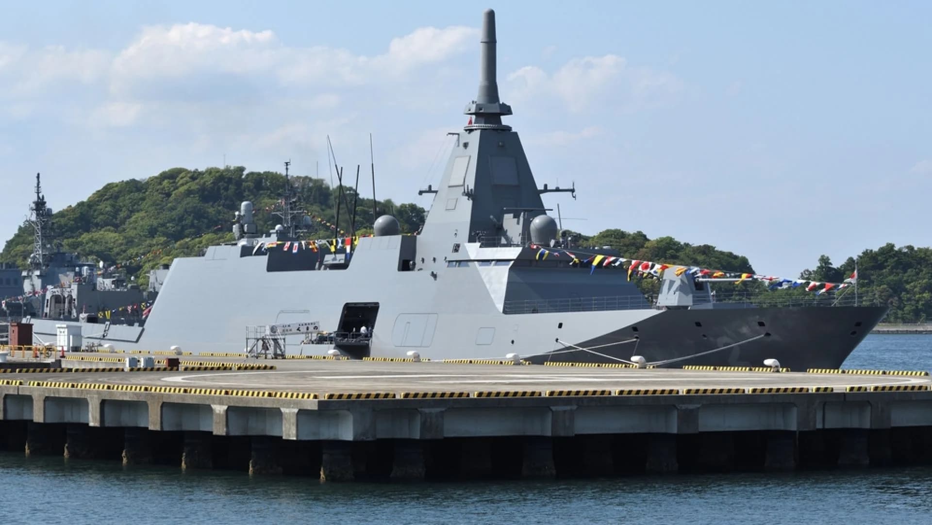 MApN explică diferența uriașă dintre oferta Damen și programul SAFE pentru navele militare